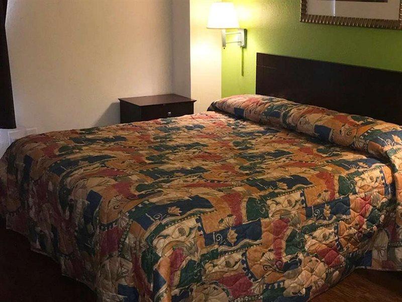 Magnuson Hotel Lawrenceville Bagian luar foto