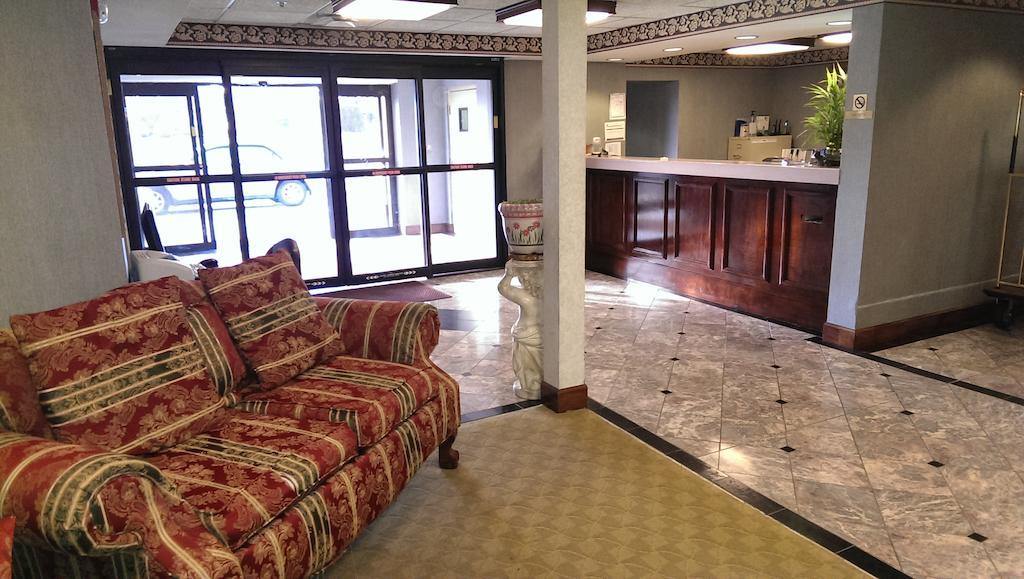 Magnuson Hotel Lawrenceville Bagian luar foto